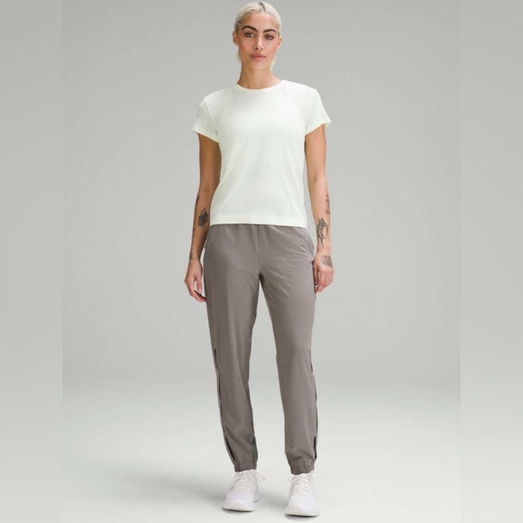 •LULULEMON• Adapted State High-Rise Jogger *Airflow Carbon Dust - Picture 4 of 10